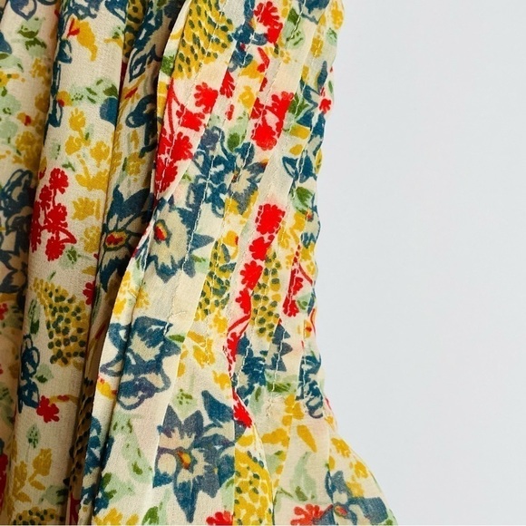 Pins & Needles Floral pleated blouse - Picture 5 of 11